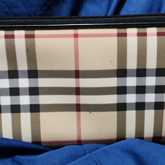 BURBERRY BRAND-NEW GIANT WALLET ORGANIZER comes with dustbag and COA - Picture 2 of 16